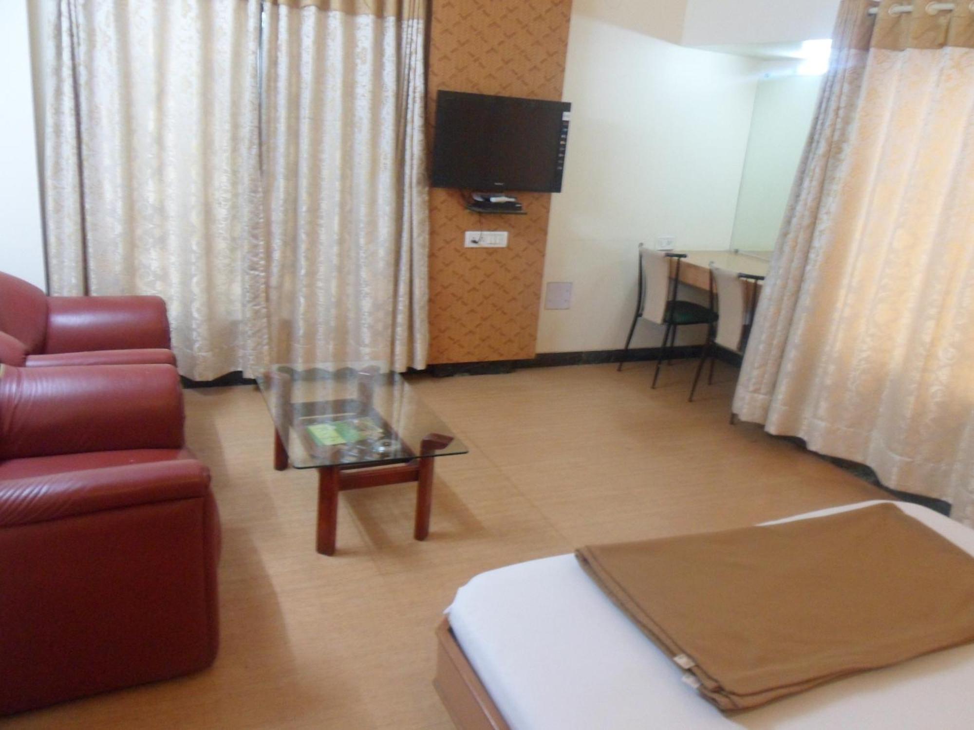 Hotel Pooja International Nászik Szoba fotó